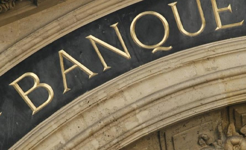 mettre son argent en dehors des banques